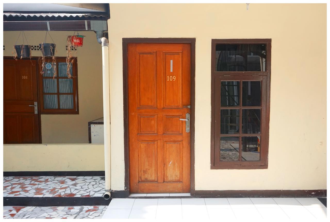 Budi House & Food Station Bandung Exterior foto
